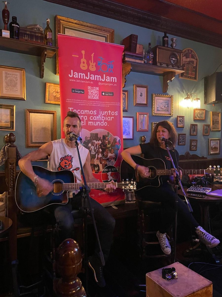 ROBINS - Jueves 9 Abril 2026 - 22:00h 